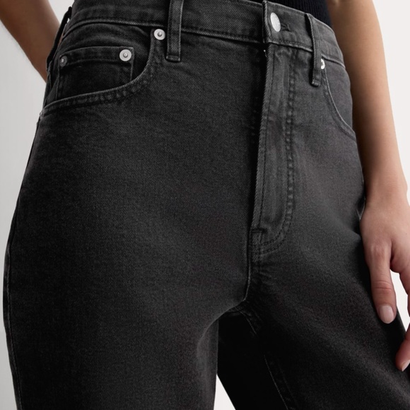 EVERLANE | Classic Closet Staple The Original Cheeky® Jean in Black | Size 27 - Picture 2 of 8